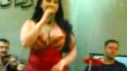 大きなコックhandjobとBlowjob エロ 動画 子供 と 大人
