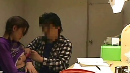 第4部のエロインフレータブルド寝台とスライドショー 子供 と 大人 の sex 動画