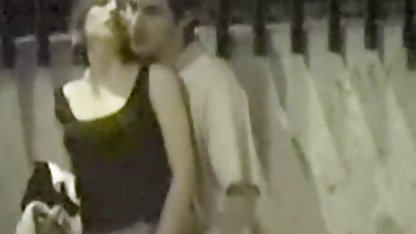 踏みつけ9 大人 と 子供 セックス 動画