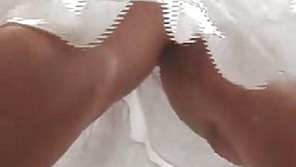 官能的なBabeが大きな段差からスタッドを兼広報 大人 と 子供 セックス 動画